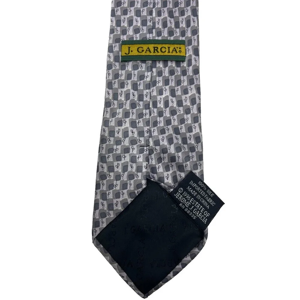 J Garcia Tie Three‎ Collection Gray Silk  Abstract Pattern 58.5